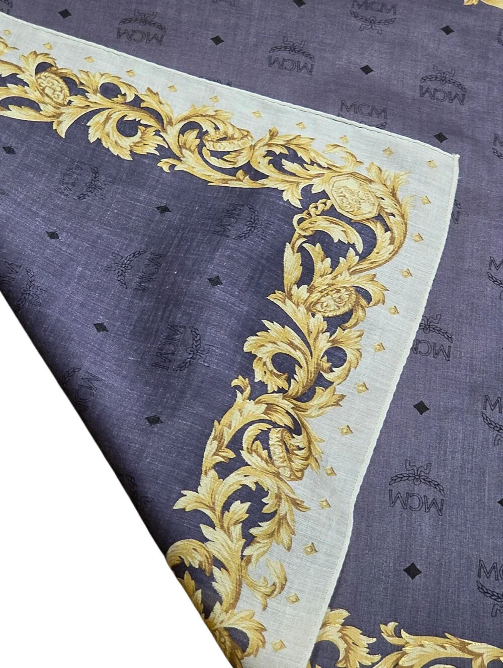 MCM SCARF